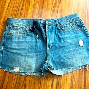 Fits approximately size 8-12